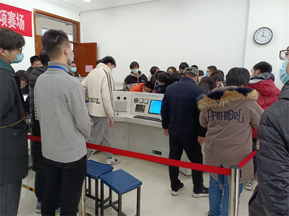 圖4賽前熟悉場地